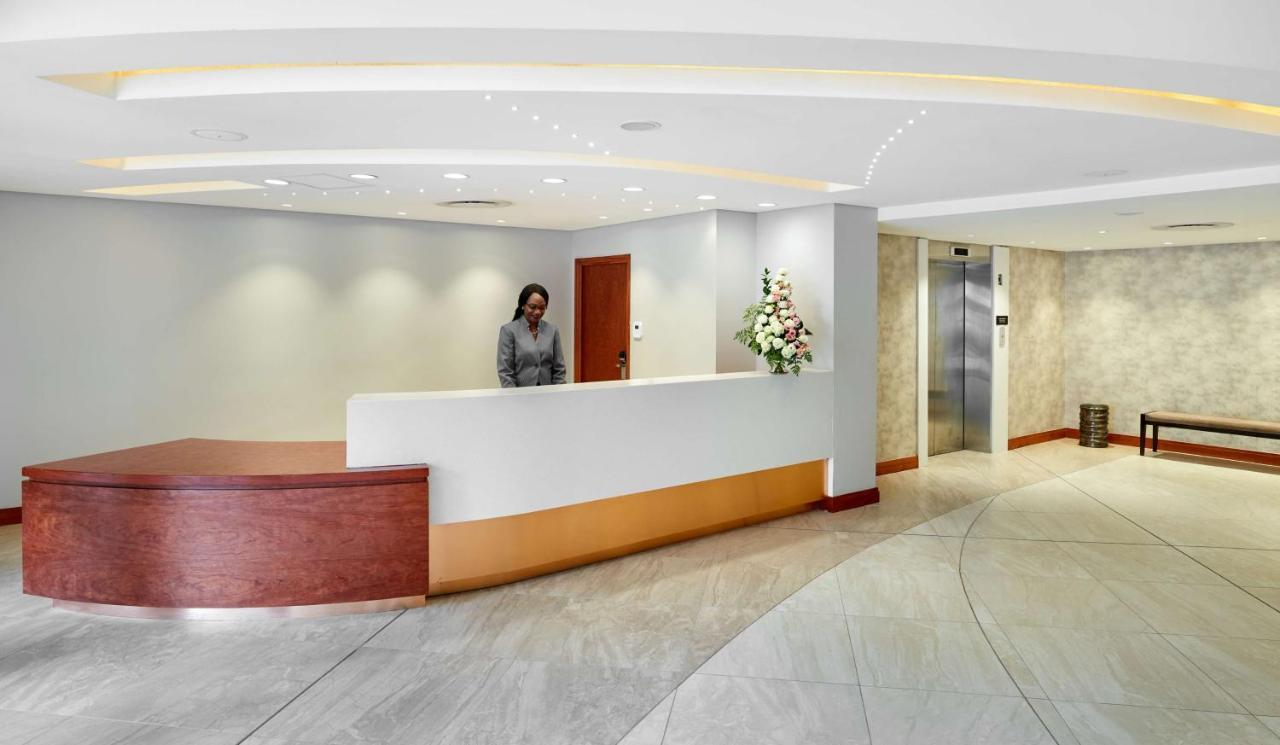 Hilton Garden Inn Society Business Park Lusaka Exterior photo