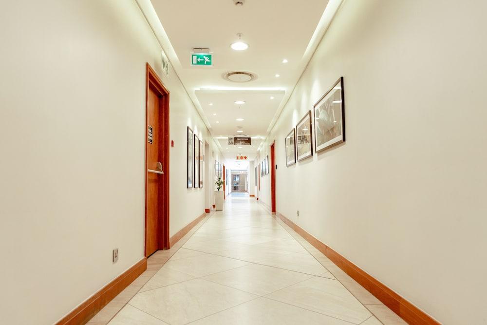 Hilton Garden Inn Society Business Park Lusaka Exterior photo